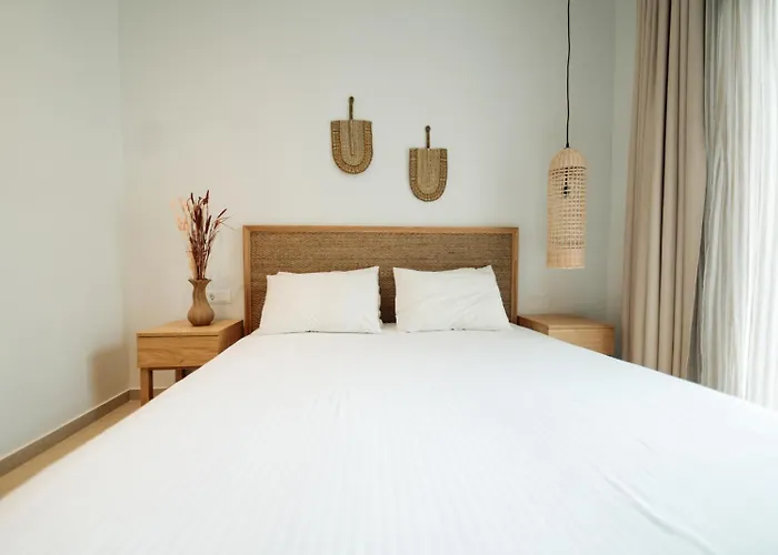 Magnolia Thassos Potos